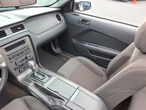 Used 2014 Ford Mustang Convertible RWD image 16