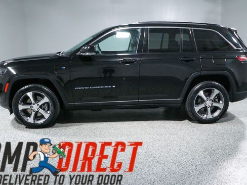 Used 2023 Jeep Grand Cherokee 4WD 4xe w/ Luxury Tech Group II image 10