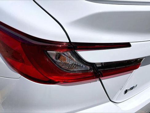 Used 2026 Toyota Camry SE FWD image 27