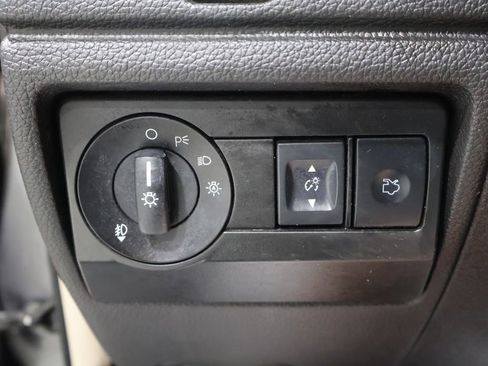 Used 2011 Ford Fusion SE image 30