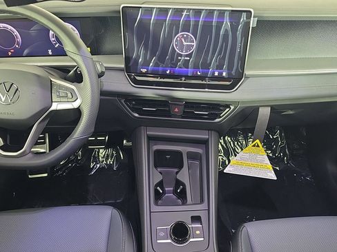 New 2026 Volkswagen Tiguan SE R-Line AWD/4WD image 9