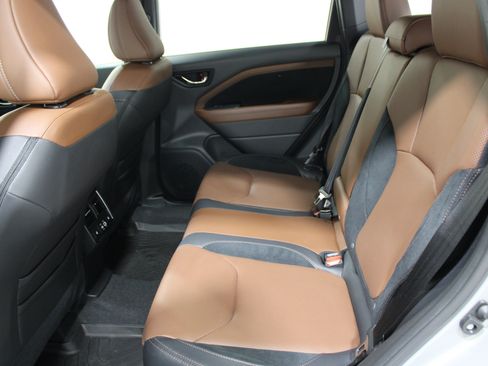 Used 2025 Subaru Forester Touring AWD/4WD image 19
