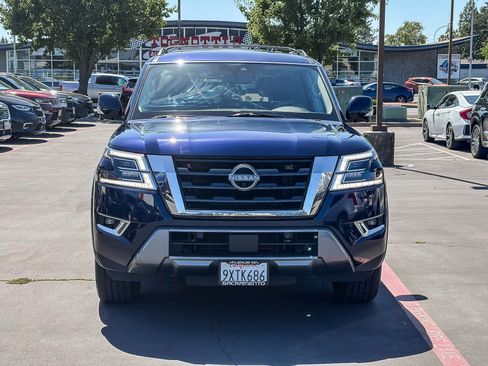 Used 2022 Nissan Armada SL w/ Captain's Chairs Package AWD/4WD image 6