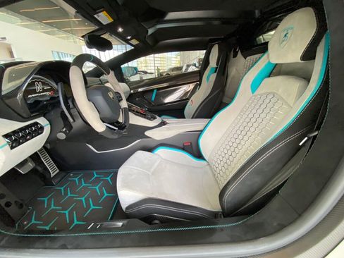 Used 2021 Lamborghini Aventador SVJ image 13