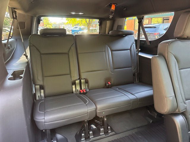 Used 2021 GMC Yukon XL Denali w/ Denali Premium Package AWD/4WD image 29