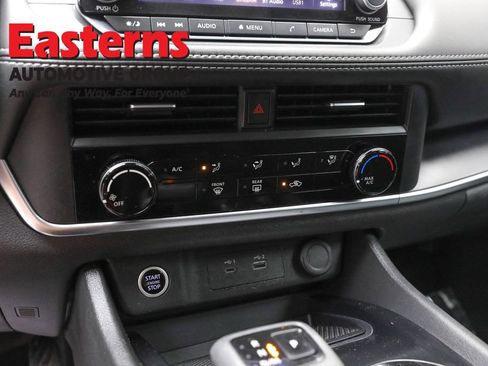 Used 2023 Nissan Rogue S AWD/4WD image 19
