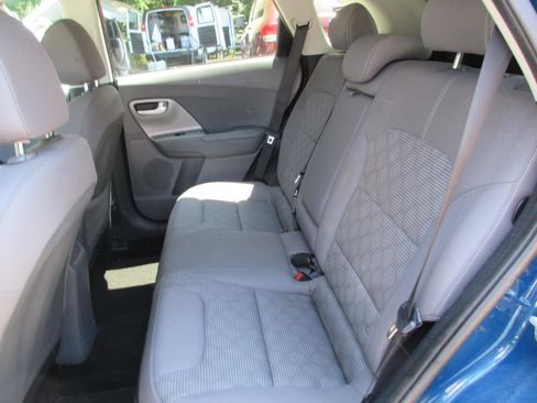 Used 2018 Kia Niro LX FWD image 17