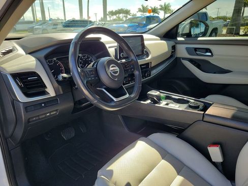 Certified 2021 Nissan Rogue SV w/ Premium Package image 22