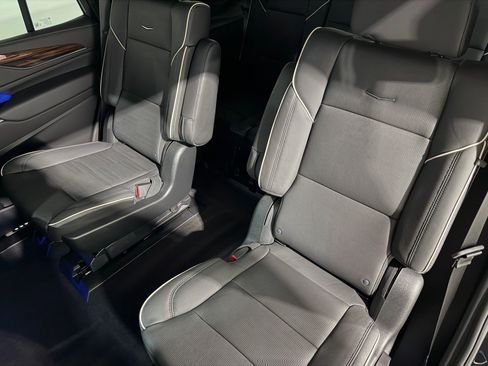 Certified 2023 Cadillac Escalade Premium Luxury w/ Performance Package AWD/4WD image 41