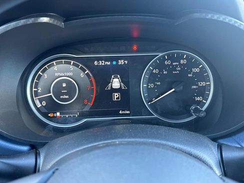 New 2025 Nissan Versa SV w/ Trunk Package image 32