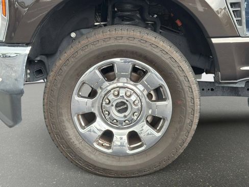 Used 2025 Ford F250 Lariat w/ Chrome Package AWD/4WD image 12