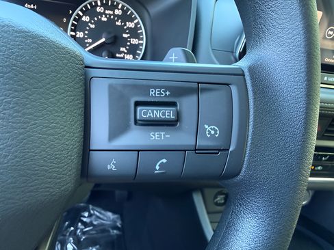Used 2026 Nissan Rogue S AWD/4WD image 15