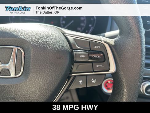 Used 2019 Honda Accord LX image 17