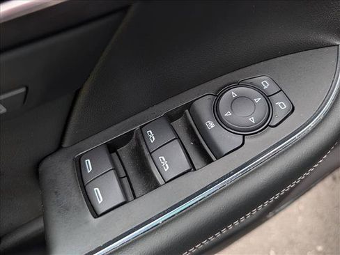 Used 2023 Buick Envision Avenir AWD/4WD image 32