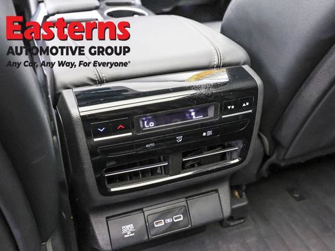 Used 2023 Acura MDX SH-AWD w/ Technology Package image 22