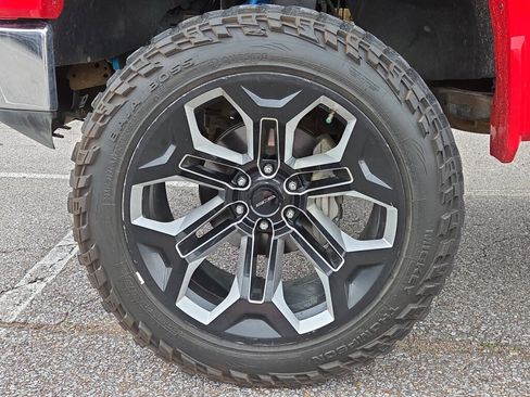 Used 2020 GMC Sierra 1500 SLT w/ SLT Premium Plus Package AWD/4WD image 9