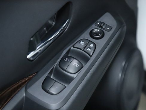 Certified 2024 Nissan Kicks SR image 16