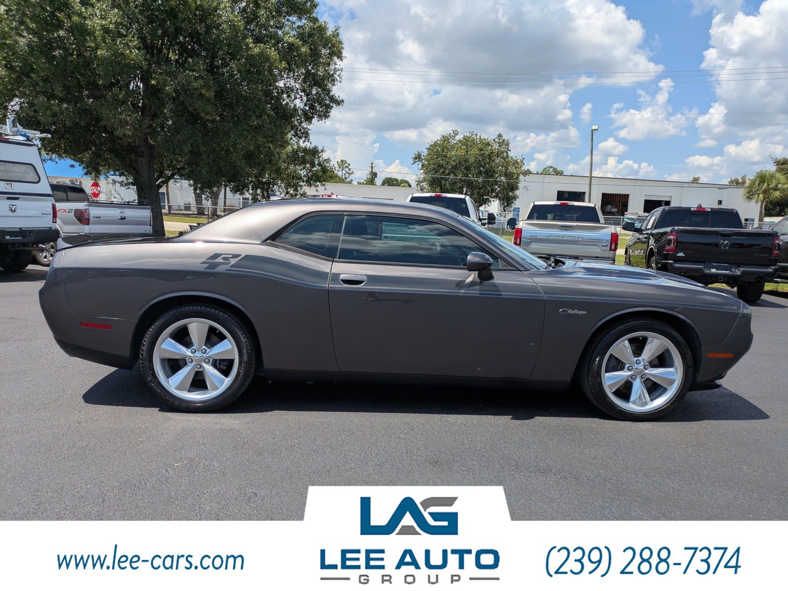 Used 2015 Dodge Challenger R/T Plus RWD image 2