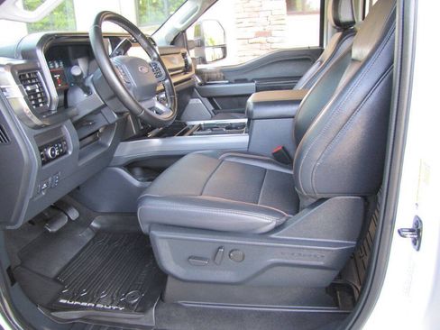 Used 2025 Ford F250 Lariat w/ Tremor Off-Road Package AWD/4WD image 60