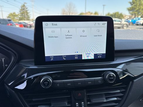 Used 2025 Ford Escape ST-Line FWD image 38