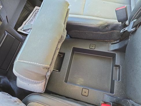 Used 2017 Nissan Titan S image 31