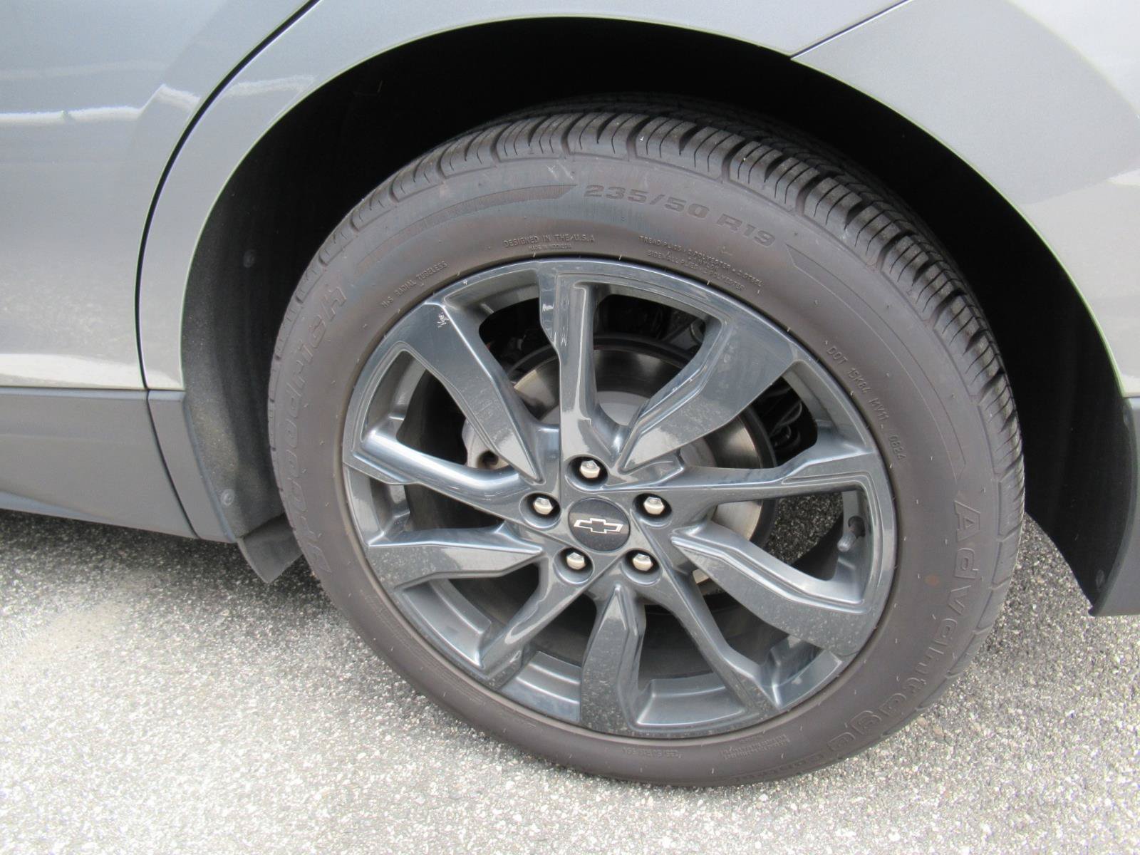 Used 2023 Chevrolet Equinox RS w/ RS Leather Package FWD image 5