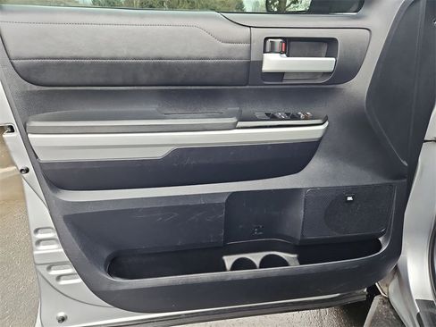 Used 2018 Toyota Tundra Limited w/ Limited Premium Package image 11