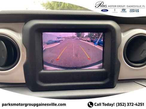 Used 2021 Jeep Wrangler Unlimited Islander image 22