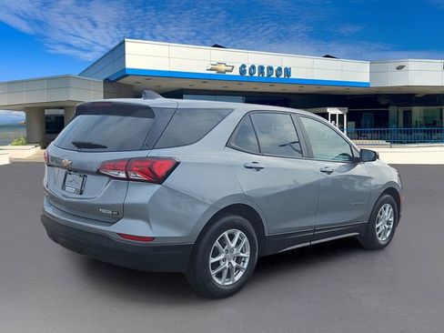 Used 2023 Chevrolet Equinox LS w/ LS Convenience Package image 8