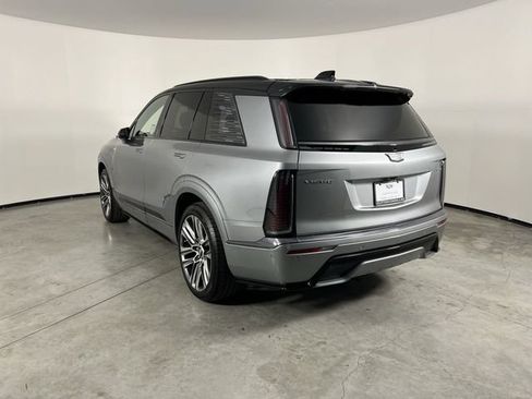 Certified 2026 Cadillac Vistiq Premium Luxury w/ LPO, Floor Liner Package AWD/4WD image 6