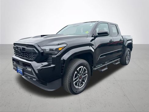 Certified 2024 Toyota Tacoma TRD Sport AWD/4WD image 2