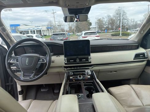 Used 2020 Lincoln Navigator Reserve w/ Luxury Package image 8
