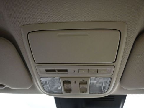 Used 2017 Honda CR-V Touring image 26