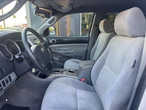 Used 2006 Toyota Tacoma PreRunner RWD image 15