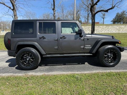 Used 2014 Jeep Wrangler Unlimited Sport w/ Quick Order Package 24S AWD/4WD image 8