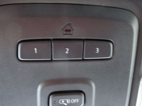 Used 2023 Chevrolet Suburban RST w/ Luxury Package image 24