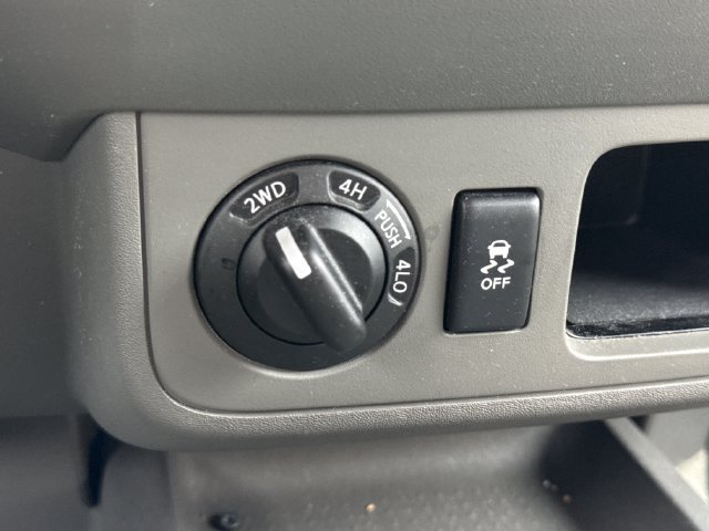 Used 2016 Nissan Frontier SV AWD/4WD image 31