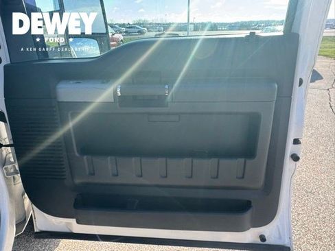 Used 2015 Ford F250 Lariat w/ Lariat Ultimate Package AWD/4WD image 39