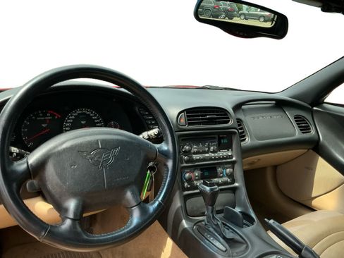 Used 2002 Chevrolet Corvette Convertible w/ Preferred Equipment Group2 RWD image 10