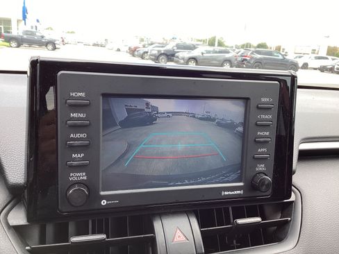 Used 2021 Toyota RAV4 LE FWD image 19