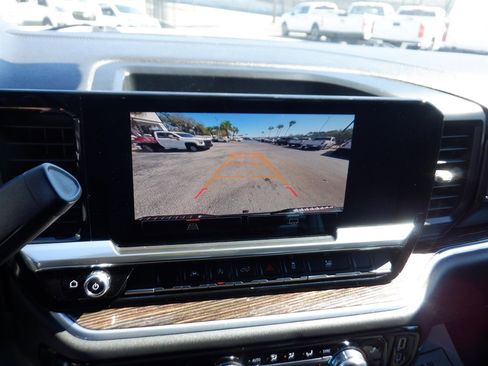 Used 2022 GMC Sierra 1500 SLE image 24