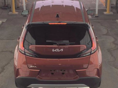 Used 2024 Kia Soul LX w/ Option Group 015 FWD image 5