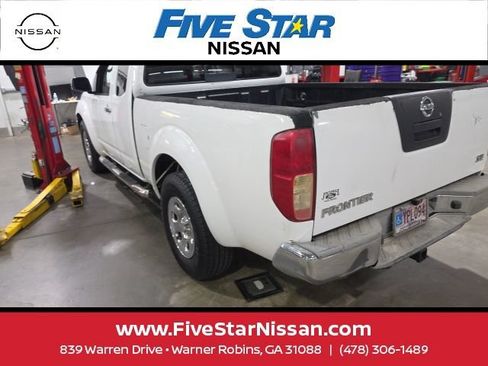 Used 2010 Nissan Frontier SE w/ Power Pkg RWD image 8