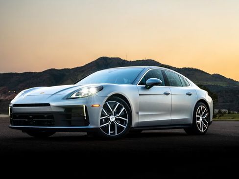 New 2026 Porsche Panamera 4 AWD/4WD image 1