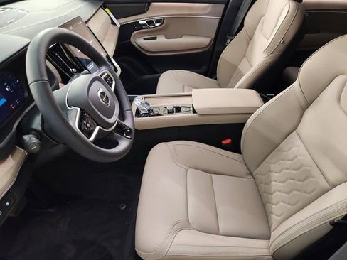 New 2026 Volvo XC90 T8 Plus w/ Protection Package Premier AWD/4WD image 13