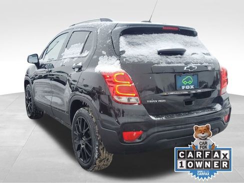 Certified 2022 Chevrolet Trax LT w/ Midnight Edition image 3