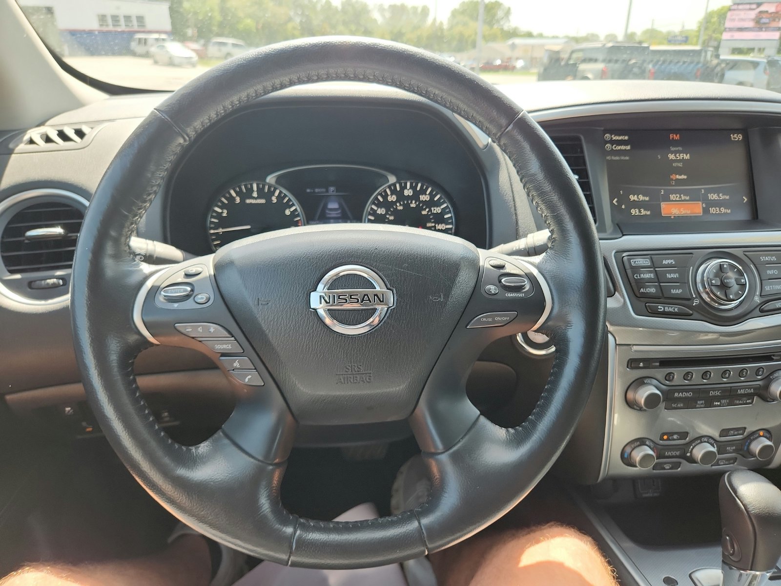 Used 2019 Nissan Pathfinder SL AWD/4WD image 60
