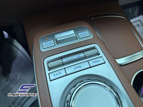 Used 2023 Genesis GV70 2.5T w/ Advanced Package image 23