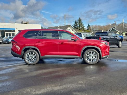 New 2026 Toyota Grand Highlander Platinum image 7