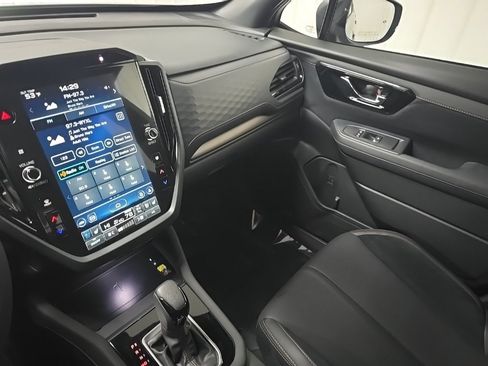 Used 2025 Subaru Forester Touring image 27